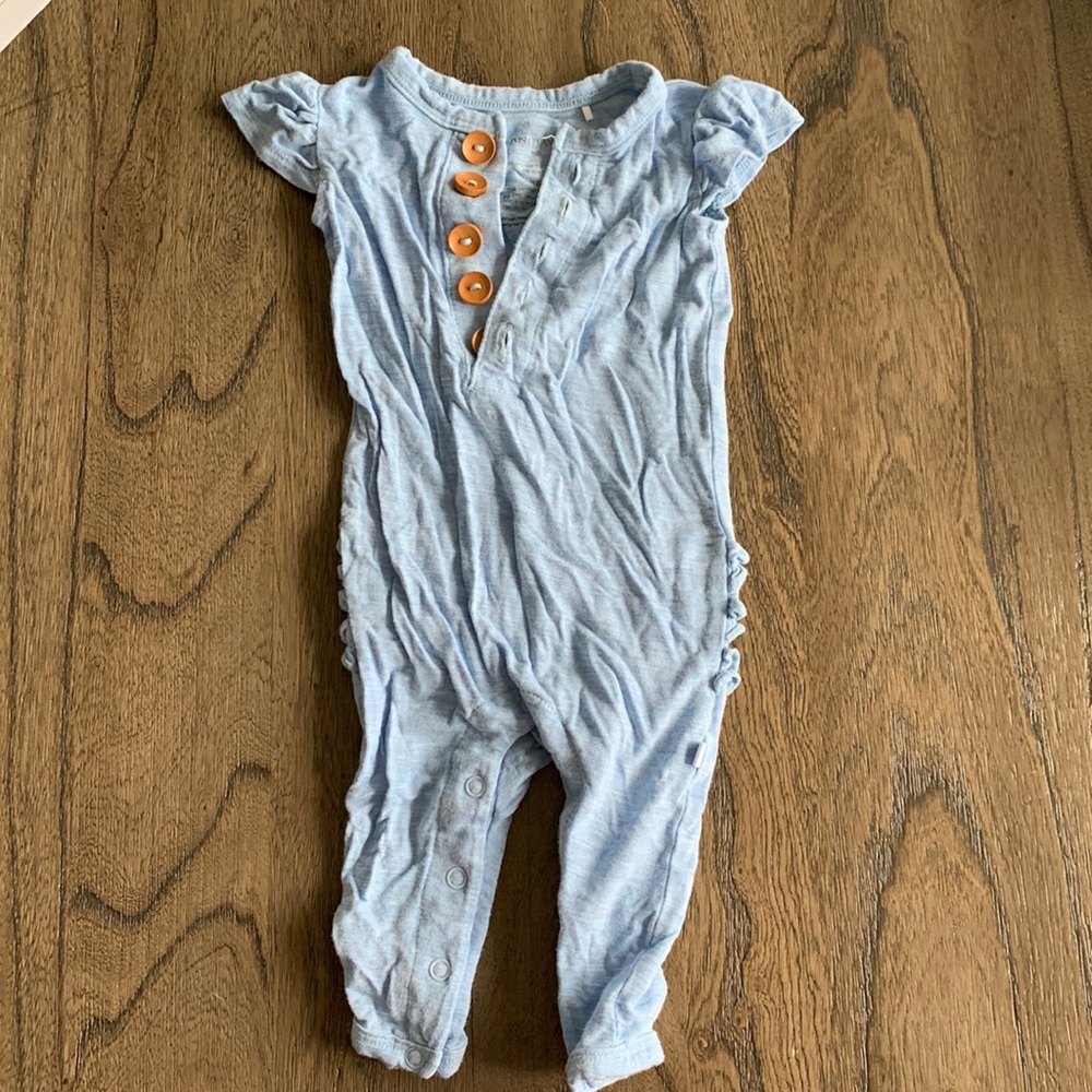 Posh Peanut size newborn romper